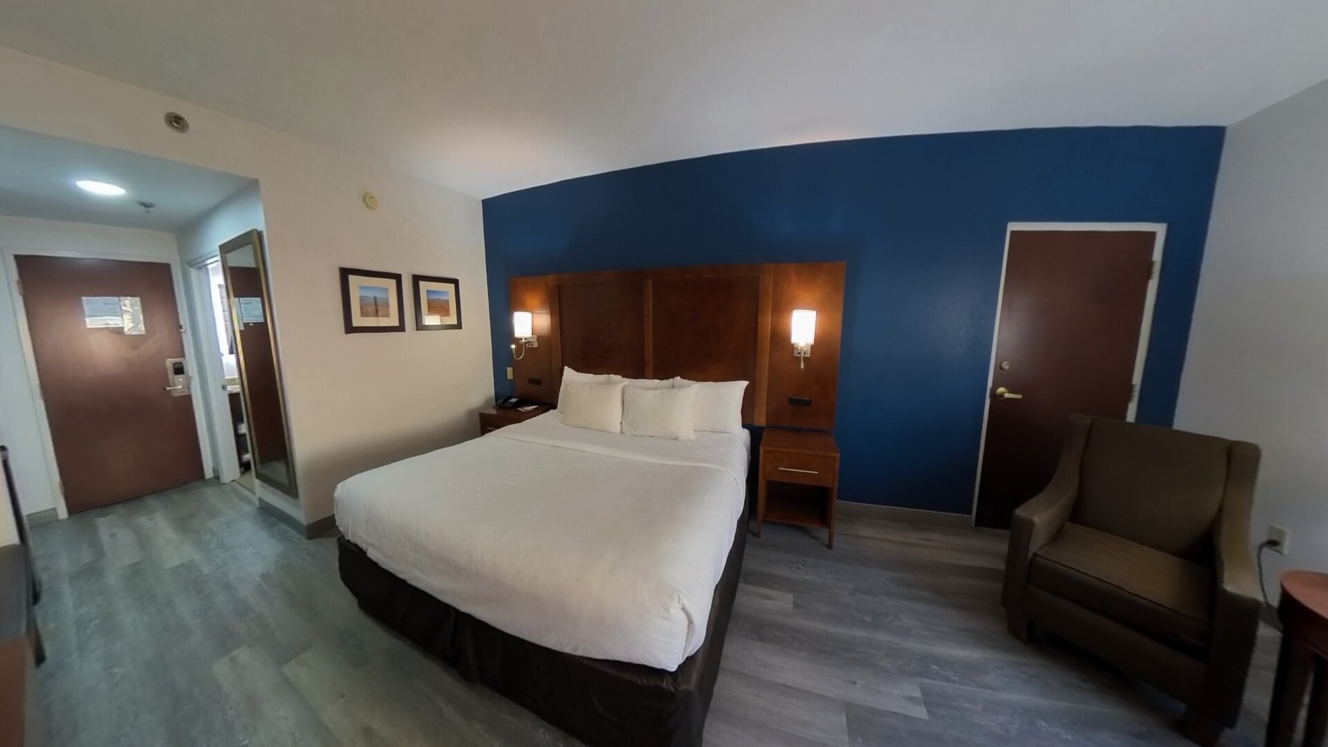Additional view of king guest room