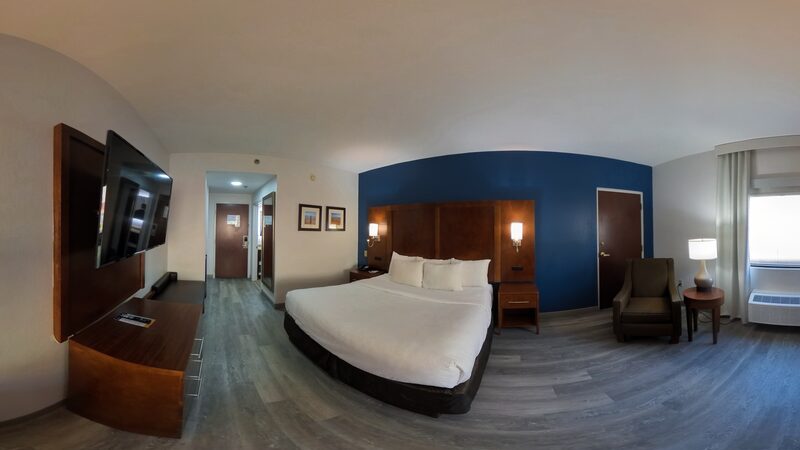 Preview of deluxe king room